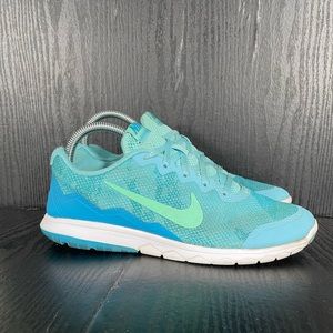 Nike Flex EXPERIENCE RN4 Women’s size 9